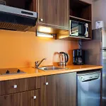 4 Pers Avec Terrasse, Piscine Et Parking A - Fr-1-165b-35 Jausiers