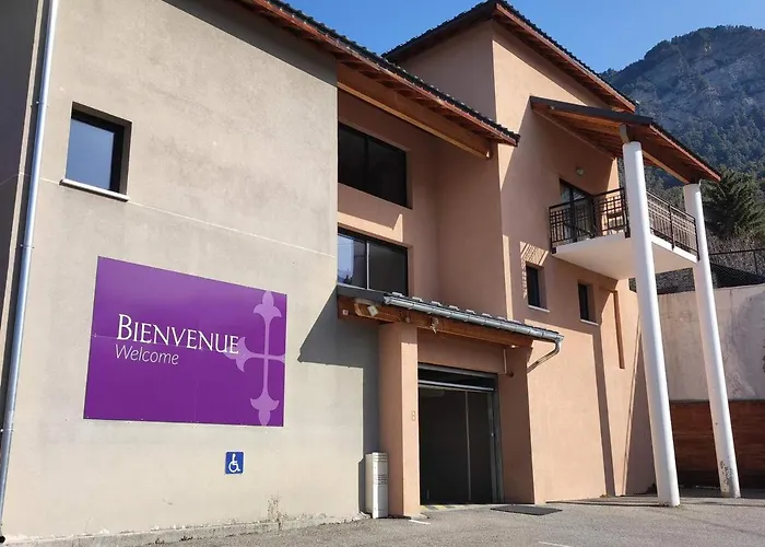 Apartment 4 Pers Avec Terrasse, Piscine Et Parking A - Fr-1-165b-35 *