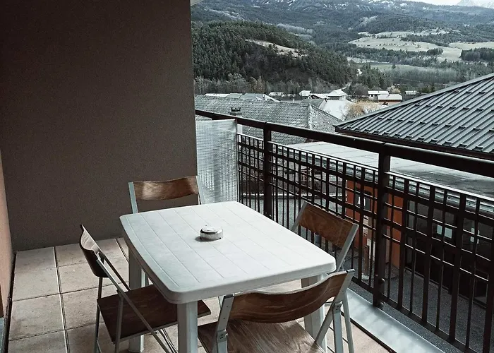 4 Pers Avec Terrasse, Piscine Et Parking A - Fr-1-165b-35 Apartment *